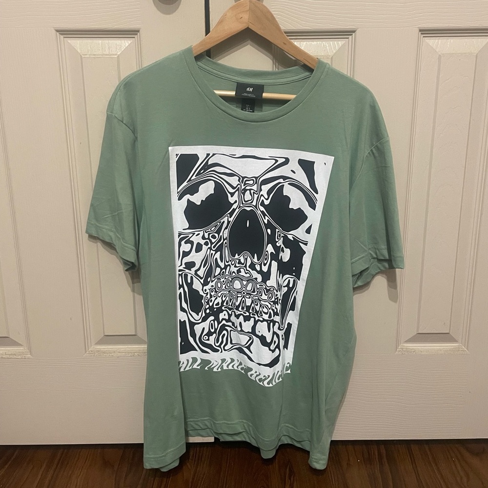 Men H&M L shirt